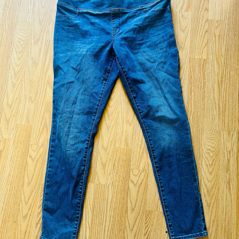 Isabella Maternity Stretchy Jeans sz 8